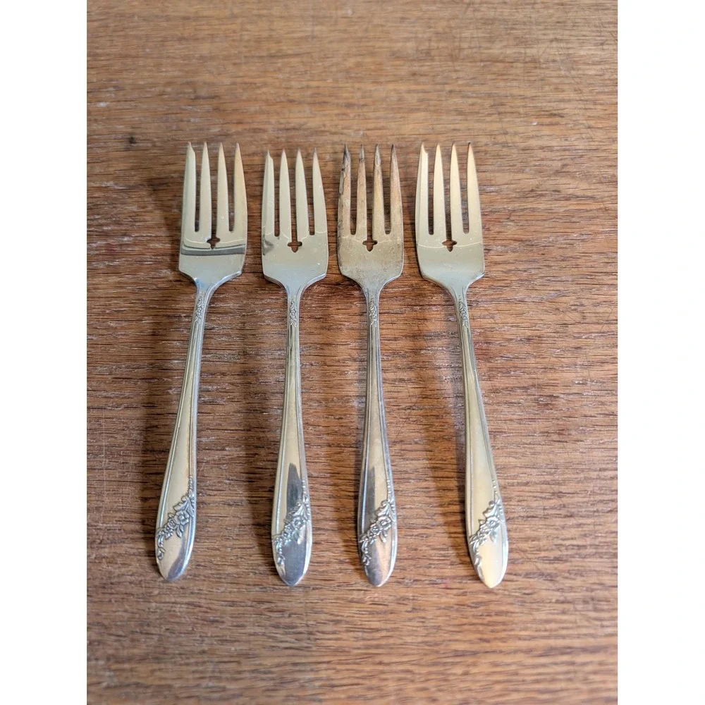 Oneida Community Tudor Plate Sweet Briar Silverplate Salad Forks Set (H)